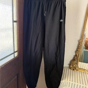 ALO Yoga Women’s ACCOLADE SWEATPANT, Size S